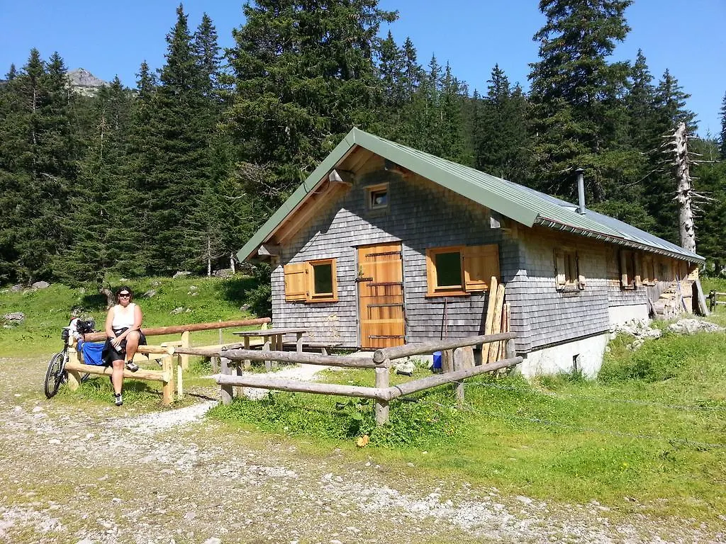 Apartment Gaestehaus Bergfrieden Bolsterlang Germany